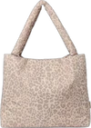 Studio Noos Luiertas Puffy Leopard Mom Bag Beige Luiertas met luipaardprint patroon in beige tinten, rechthoekige vorm.