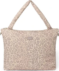 Beige puffy luiertas met leopardprint, brede schouderband, ritssluiting en klein merklabel