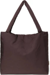 Studio Noos Puffy Mom Bag luiertas in donkerbruin Donkerbruine Studio Noos Puffy Mom Bag met zachte lange hengsels op witte achtergrond