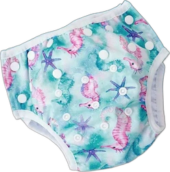 Zwemluier met turquoise zeepaardjes- en zeesterrenprint, witte drukknopen en witte boorden.