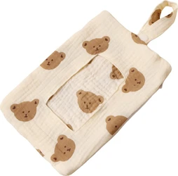 Babydoekjes-pouch met berenprint en lus Crèmekleurige babydoekjes-pouch met bruine berenprint, centrale opening en lus met drukknop