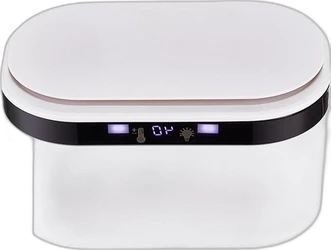 Witte babydoekjeswarmer met afgeronde deksel en zwart digitaal bedieningspaneel aan de voorzijde
