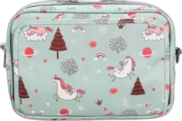 Mintgroene kinderwagenorganizer met eenhoorns, regenbogen, bomen, hartjes en planeten.
