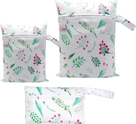 Set van 3 wetbags met bladeren- en bessenprint Drie witte wetbags met groene bladeren, roze bessen, ritsen en lus met drukknoop.