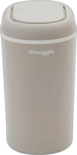 Taupe Shnuggle luieremmer met afgeronde bovenkant en wit logo op zwarte achtergrond