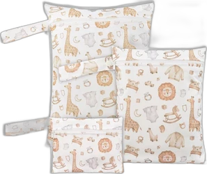 Set van drie witte wetbags met beige bruin aquarel print van giraffen leeuwen en babyitems