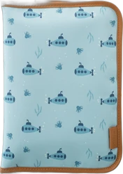 lichtblauw luieretui met donkerblauwe onderzeeër print en bruin randje
